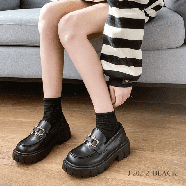 Sepatu Fashion Eyone Sepatu Model Pantofel 202-2 Semi Premium (Kode: SFA195)