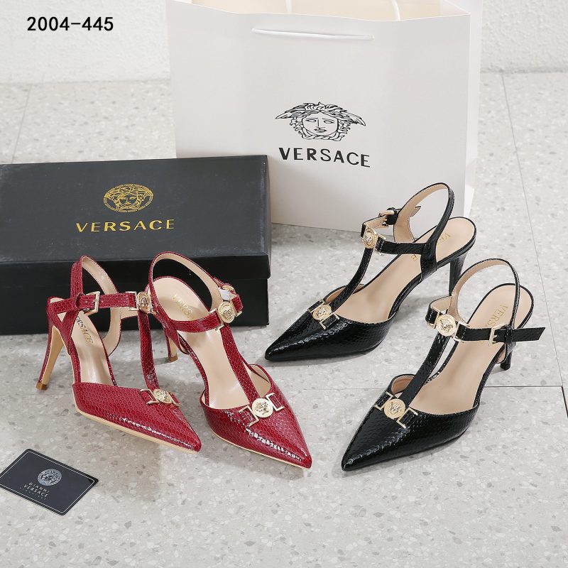 Sepatu Versace 2004-445 Patent Leather High Heel Pumps Shoes Semi Platinum (Kode: VER114)