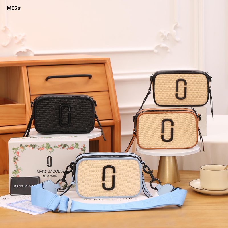 Tas Marc Jacobs M02 Camera Bag Semi Platinum (Kode: MCJ133)
