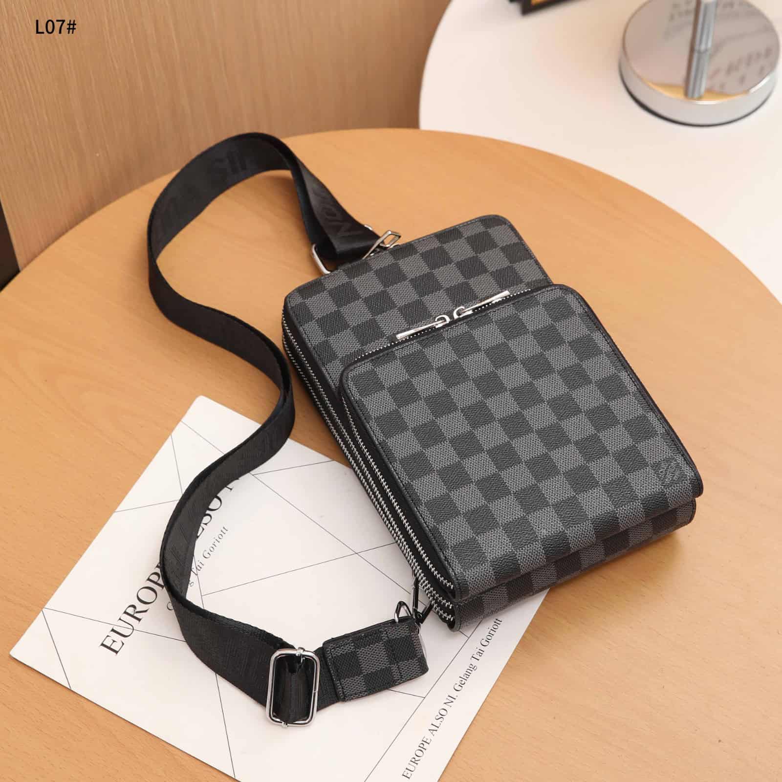 Louis Vuitton Men Small Bag Clearance (Tas Louis Vuitton L07 Avenue Sling  Bag Semi Premium (Kode: LVT882)