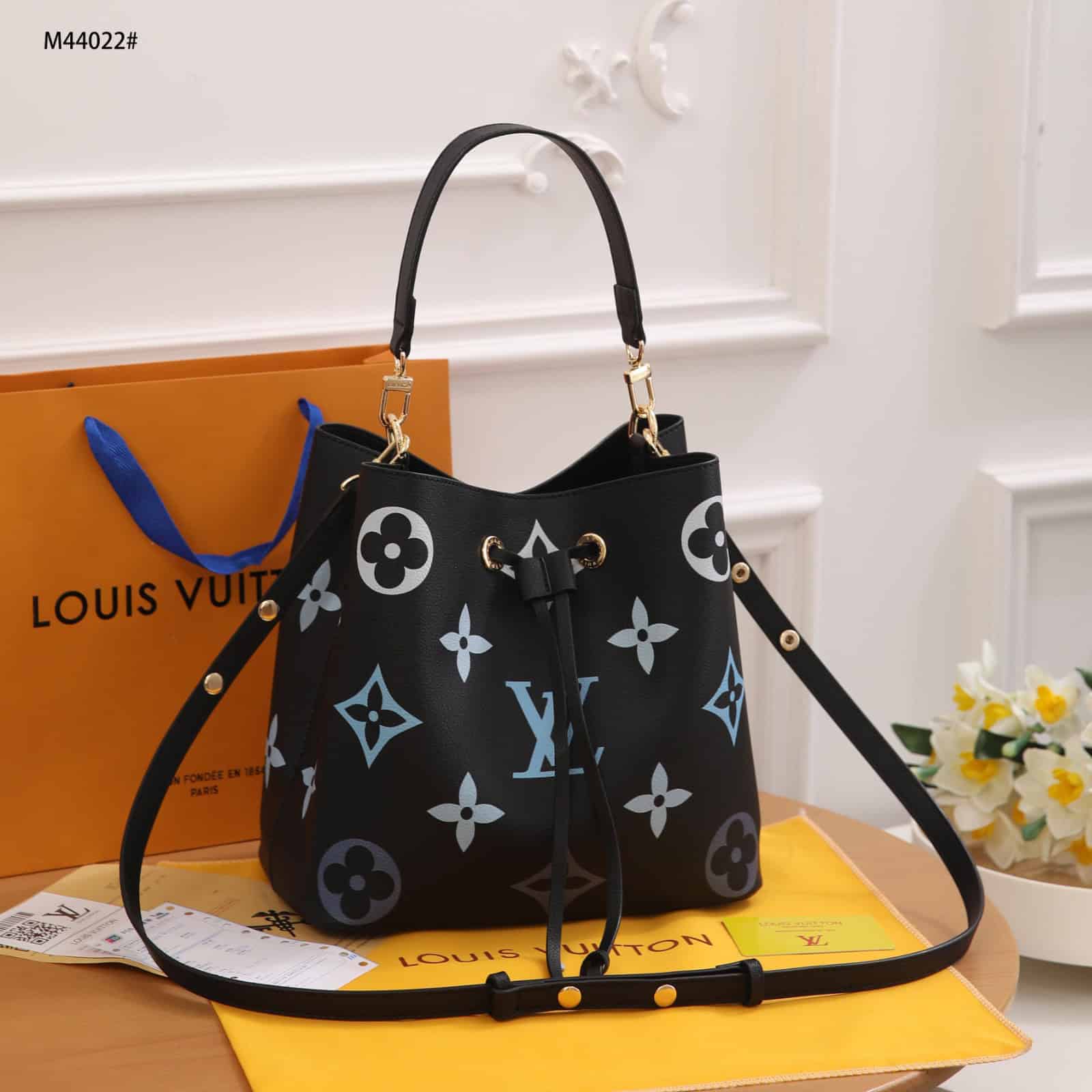 Monogram Empreinte Leather Louis Vuitton Neonoe Monogram Black Tas