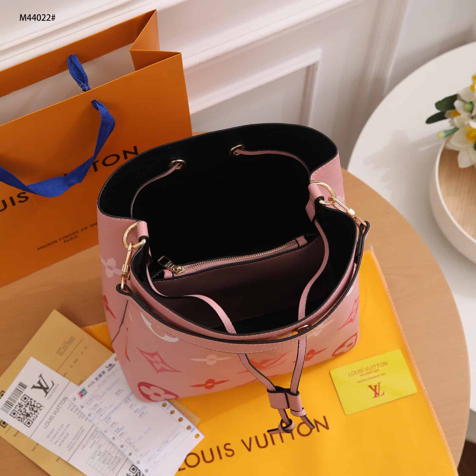 Tas Louis Vuitton M44022 Warna Néonoé Mm Monogram Empreinte