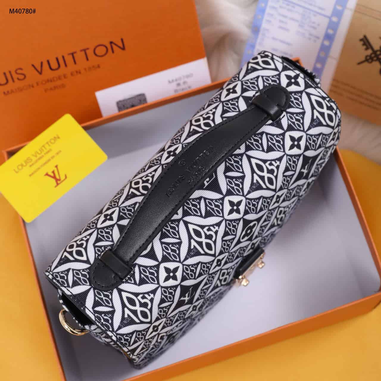 Vuitton Keepall Bandouliere 50 Louis Vuitton Virgil Abloh Duffle - Main Image