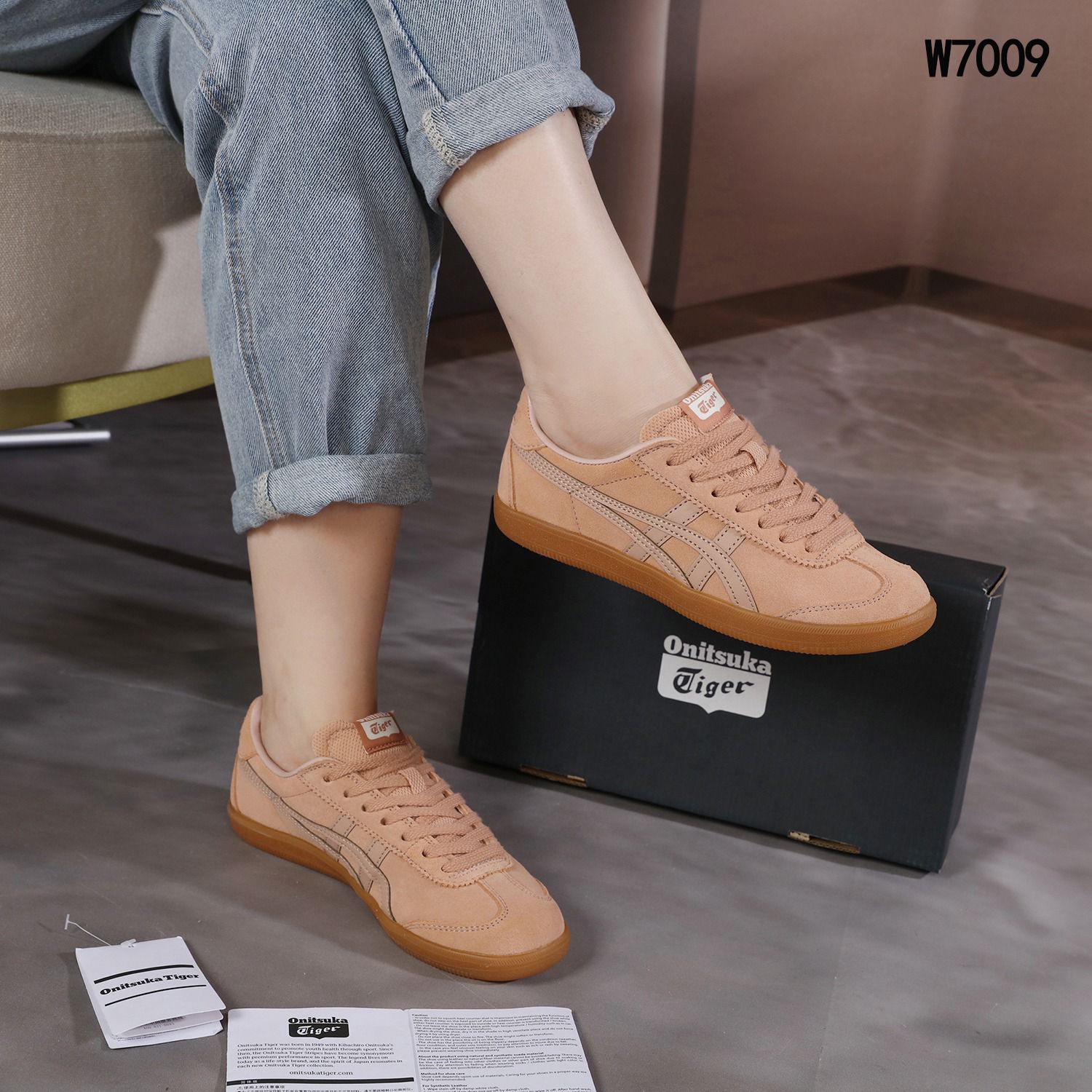 Sepatu Onitsuka Tiger Tokuten Pink Sneakers W7009 Semi Original