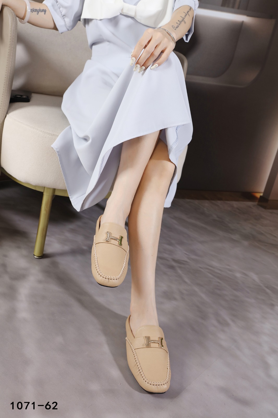 Sepatu Hermes 1071-62 Leather Flat Mules Shoes Semi Premium (Kode - Main Image