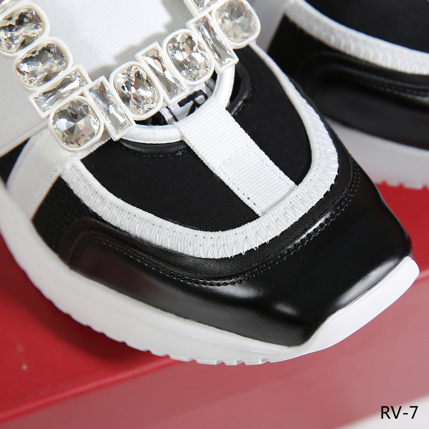 Sepatu Rvg Sepatu Roger Vivier RV-7 Viv Go Strass Buckle Semi Platinum (Kode ...