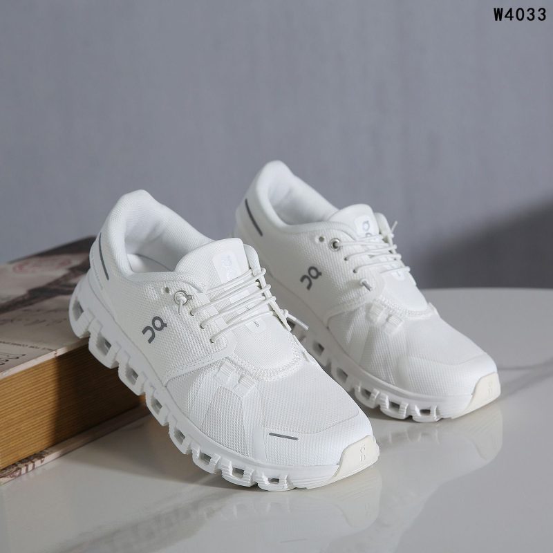Sepatu On Cloud x Running Sneakers Grade AAA W4033 Semi Original (Kode: SOC017)