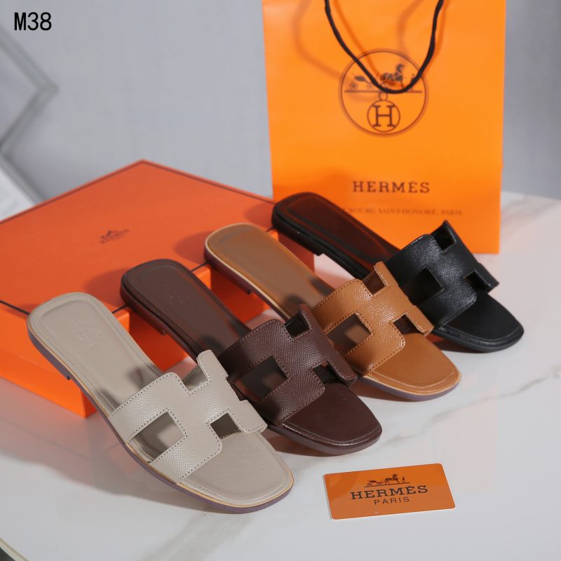 Sandal Hermes M38 Oran Sandal Platinum (Kode: SHE327)