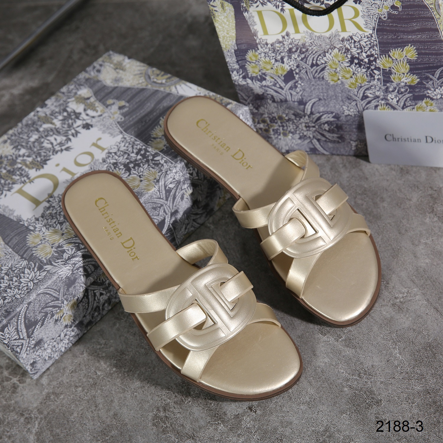 Sandal Christian Dior 2188-3 Sandal Platinum (Kode: SCD030)