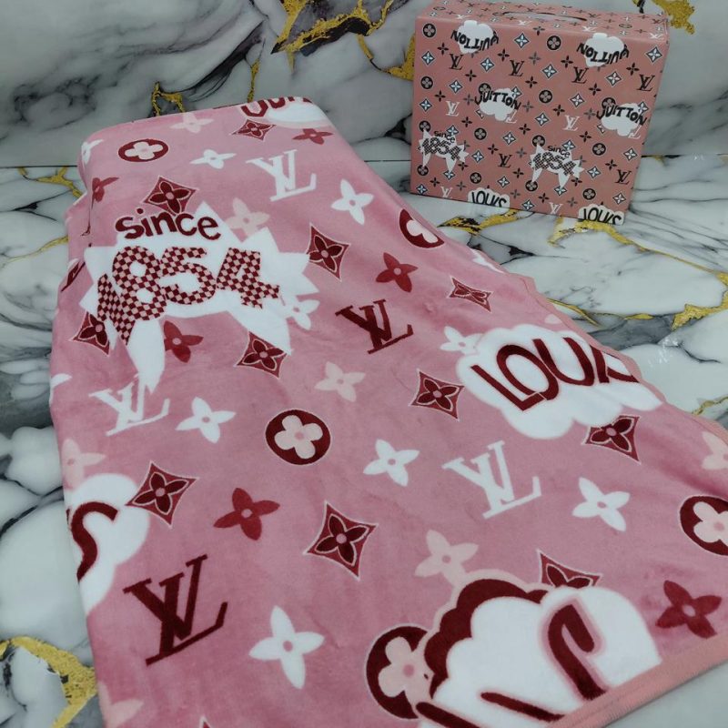 Selimut Louis Vuitton Blanket LV930 VIP Grade 1:1 (Kode: SMT021)